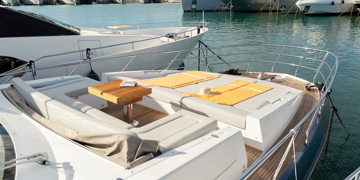 Аренда яхты Azimut 72 Solstice во Франции